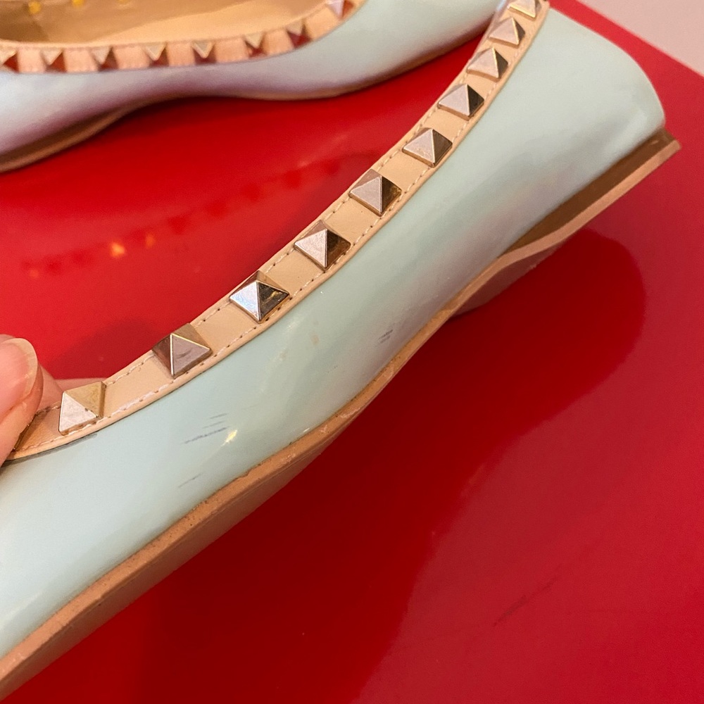 Cute Rockstud Flats. - Picture 6 of 7